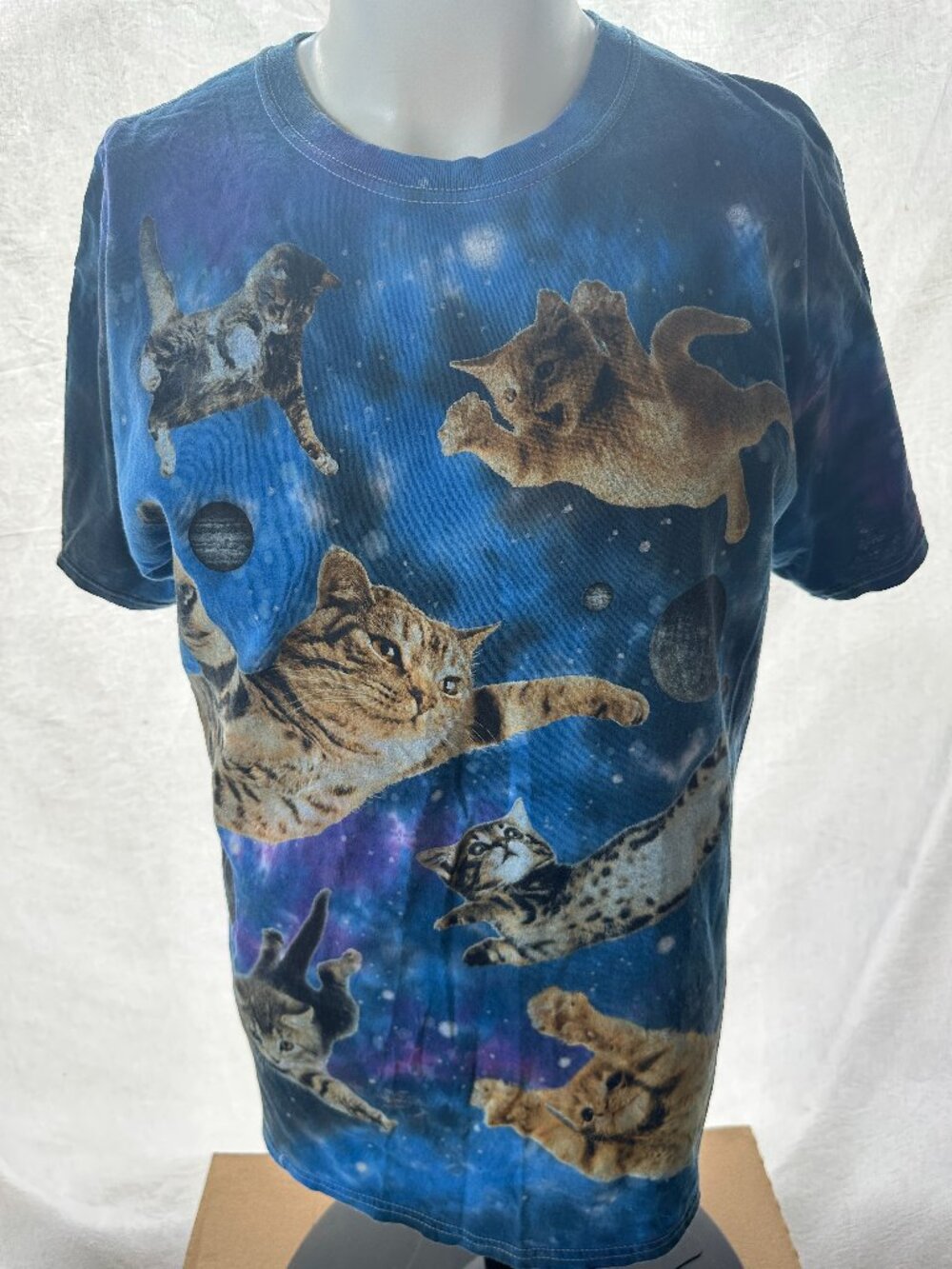 DOM Clothing Cats in Space Tye Dye Men's Shirt Size Large